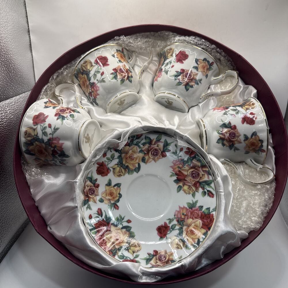 The Queen’s Treasures Porcelain Demitasse Expresso Cups & Saucers Set Of 4 *